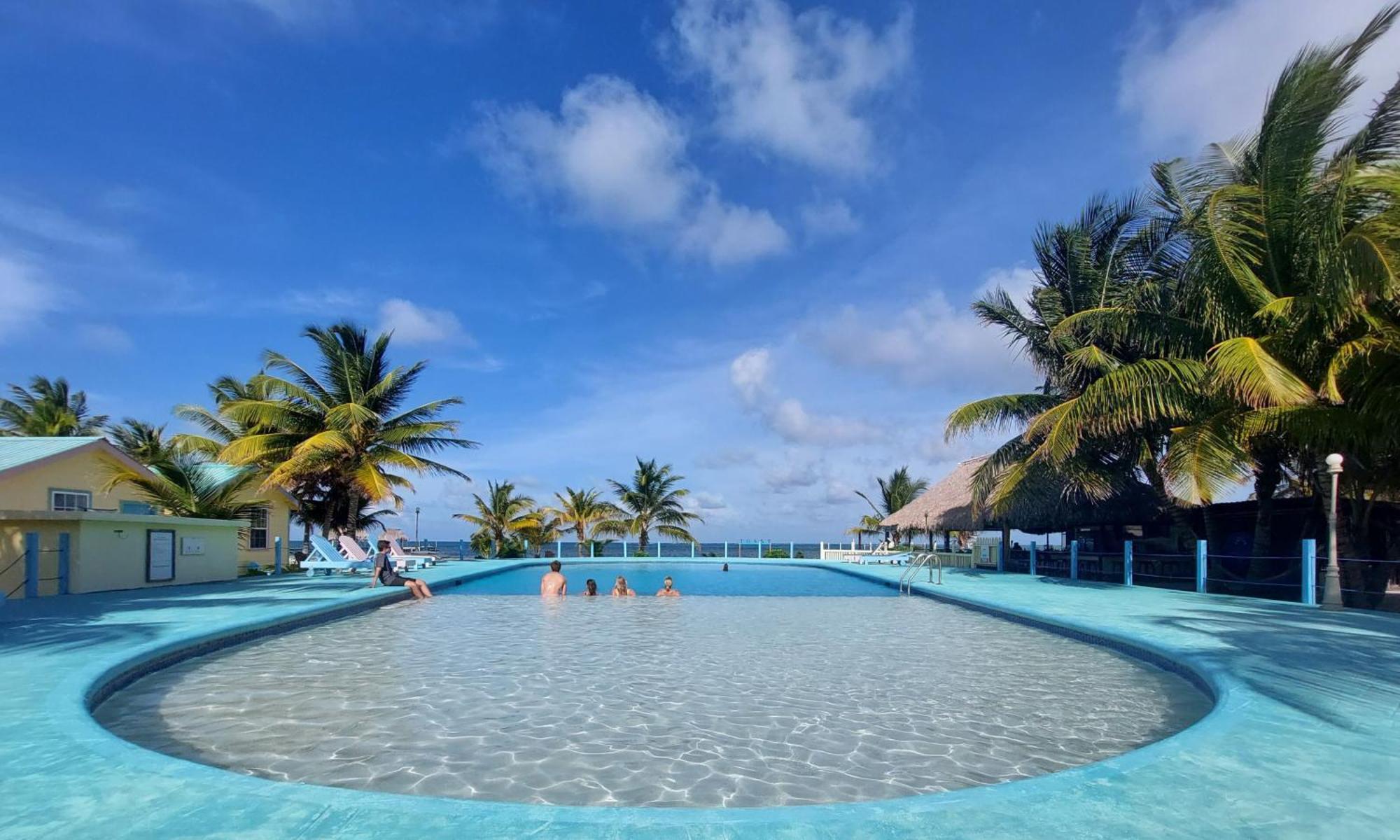Royal Caribbean Resort San Pedro  Ngoại thất bức ảnh